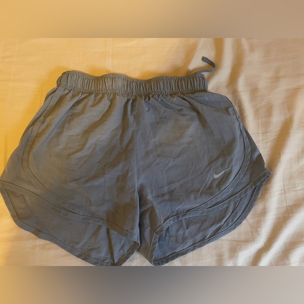 Nike dri fit shorts small